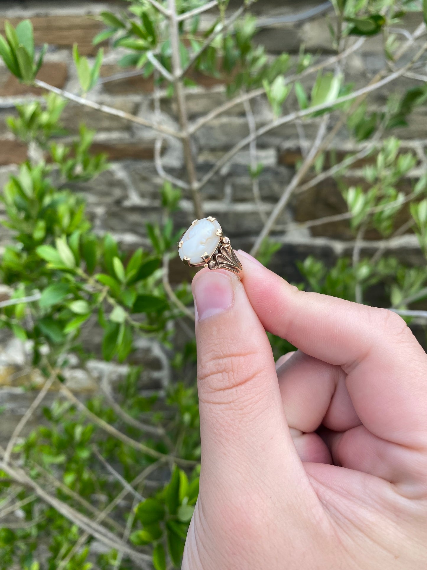 9ct Gold Cameo Ring 1966