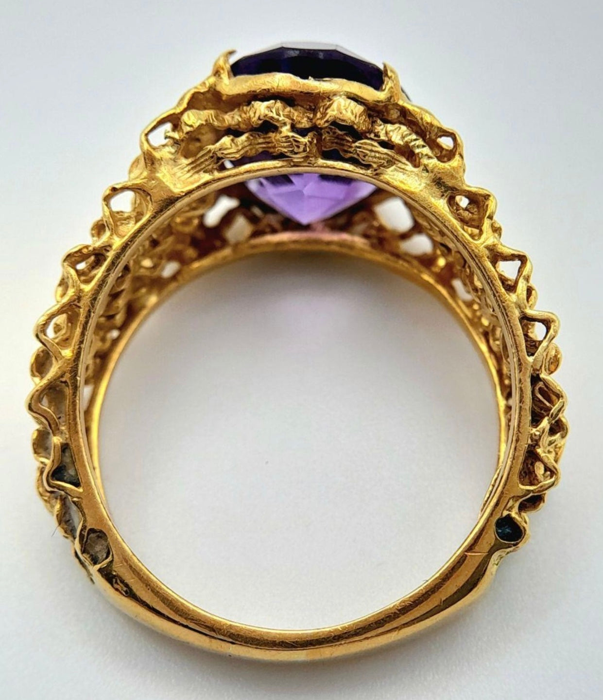 18k Gold 4ct Amethyst Ring