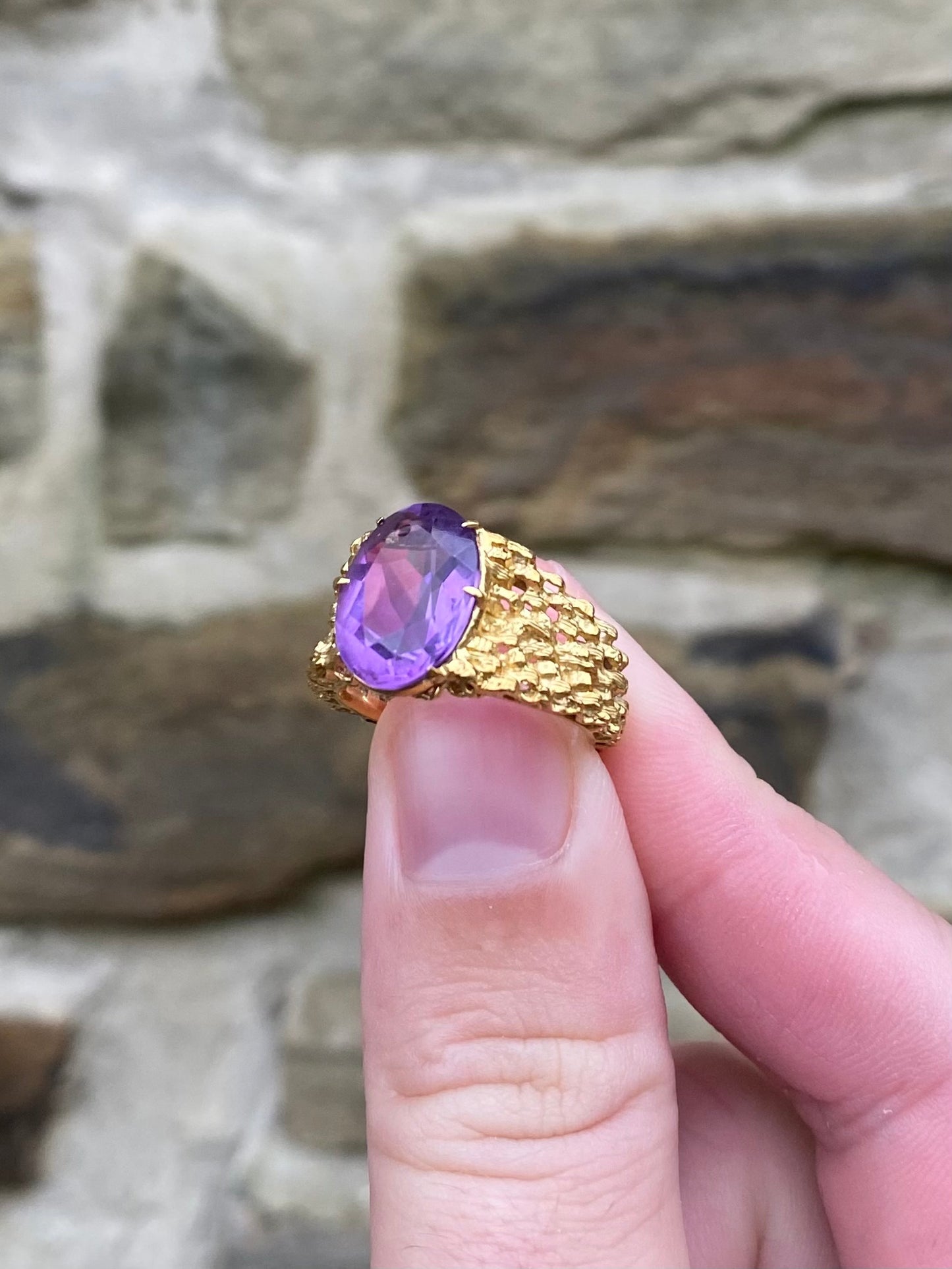 18k Gold 4ct Amethyst Ring