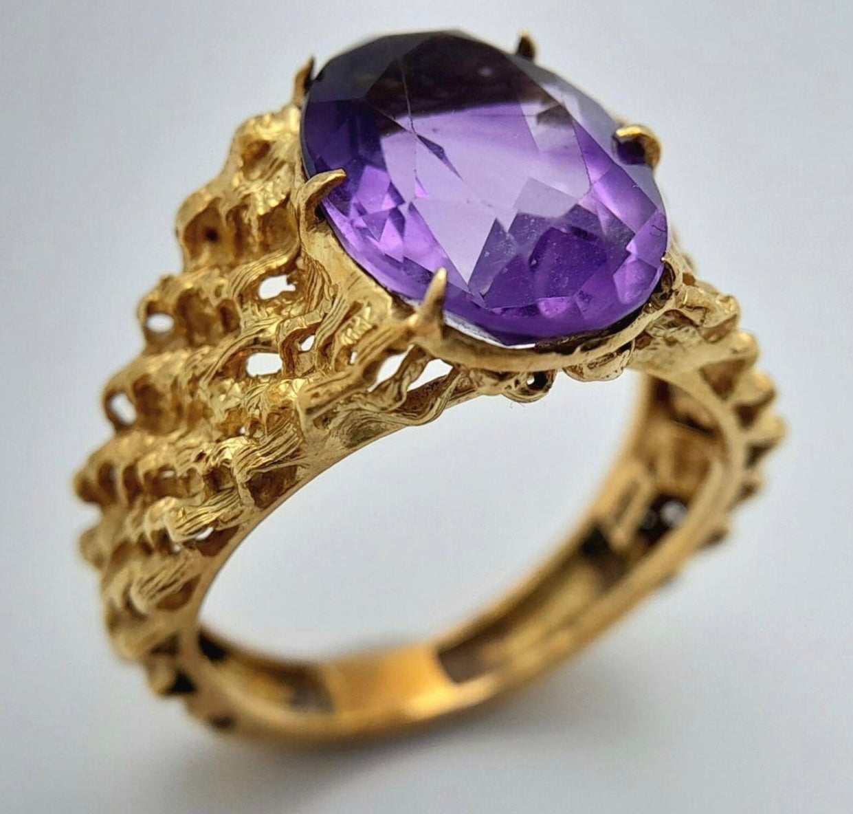 18k Gold 4ct Amethyst Ring