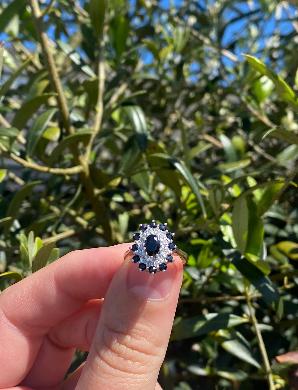 Vintage 9ct Gold Sapphire & Diamond ring