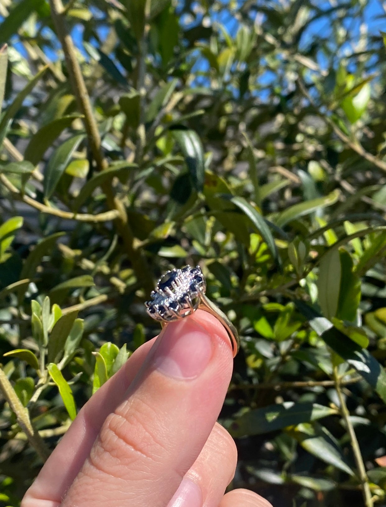 Vintage 9ct Gold Sapphire & Diamond ring