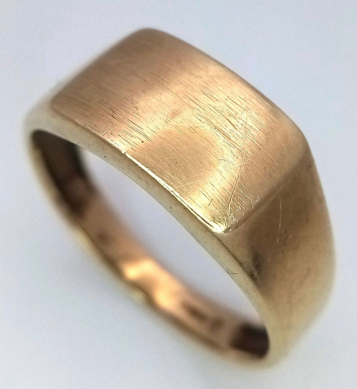 Classic Vintage 9ct Gold Signet ring - Size: S 1/2