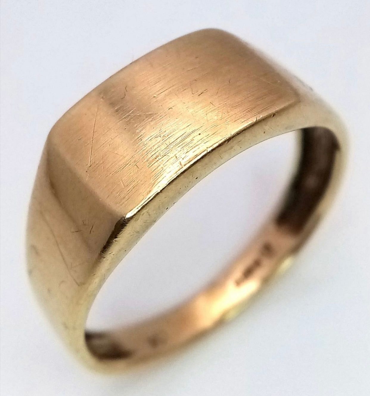 Classic Vintage 9ct Gold Signet ring - Size: S 1/2