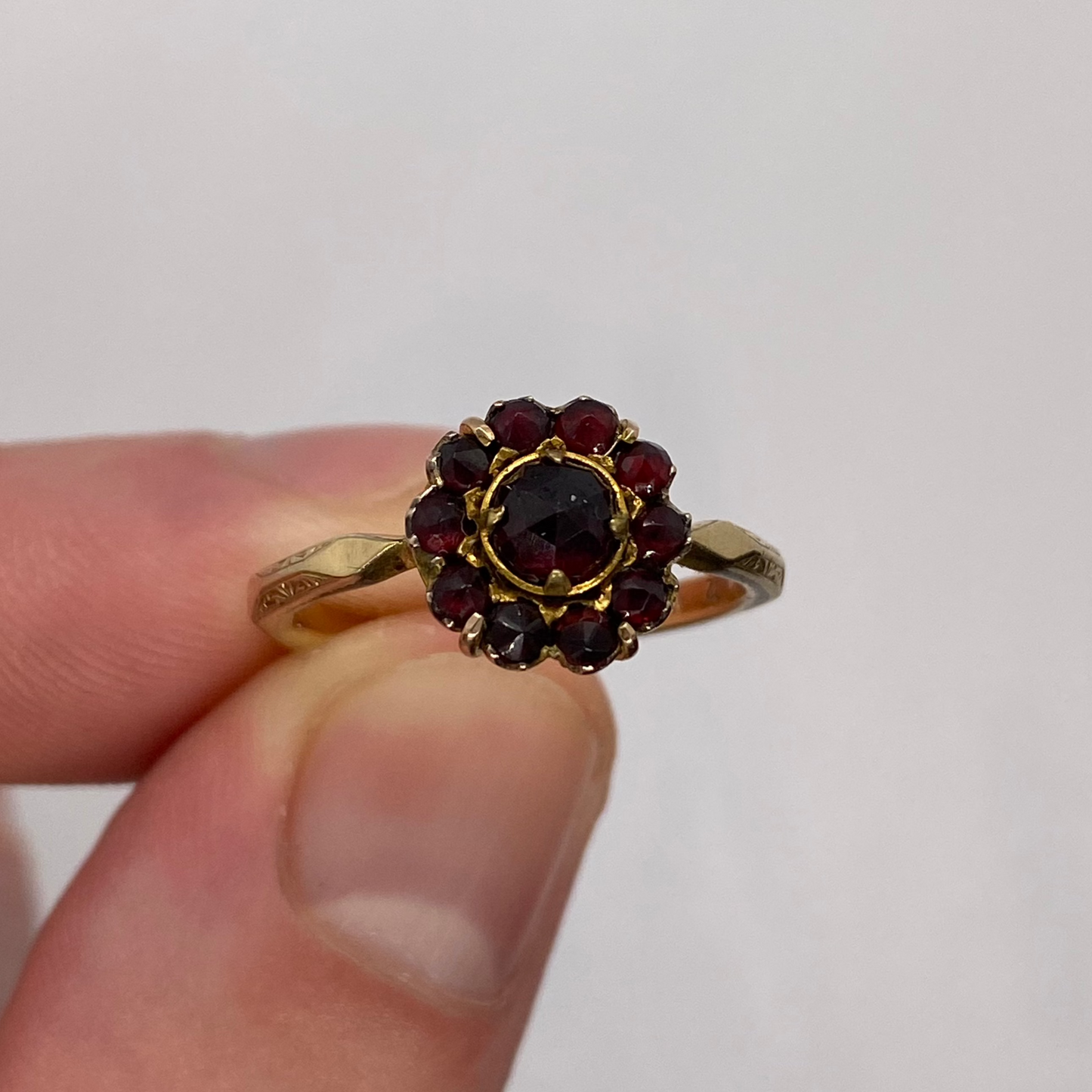 Gold Garnet Cluster Ring - Size: N