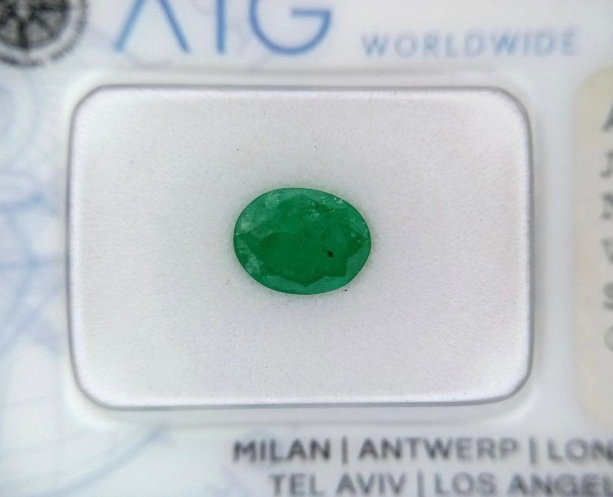 0.72 ct Zambian Natural Emerald AIG milan cert sealed