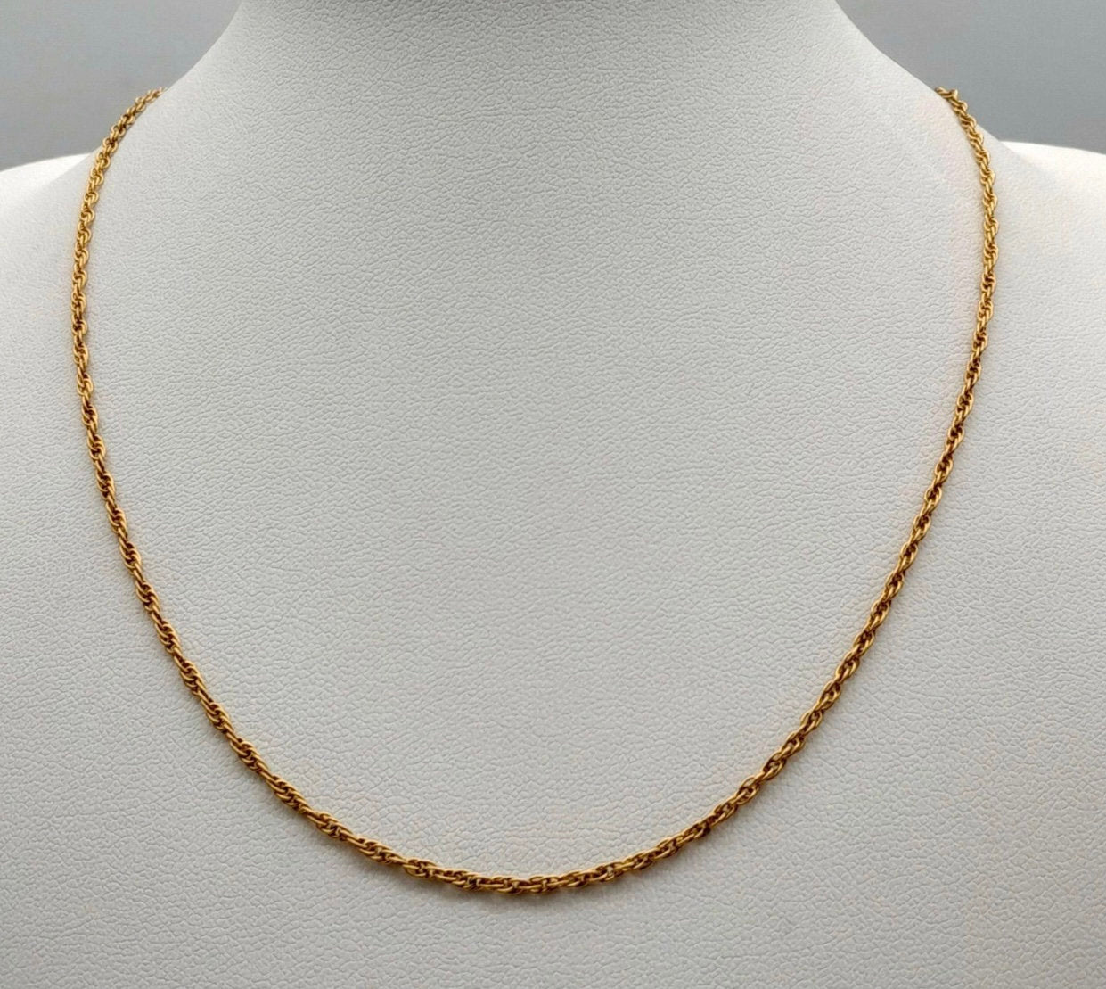 Prince of Wales Gold Chain Link necklace