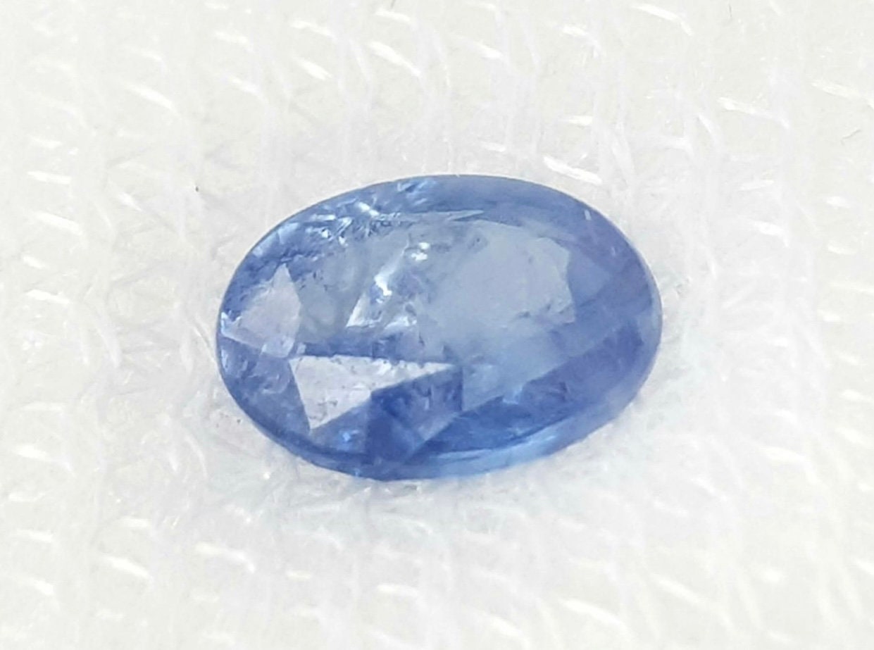 0.86ct Madagascan Natural Blue Sapphire AIG cert and sealed