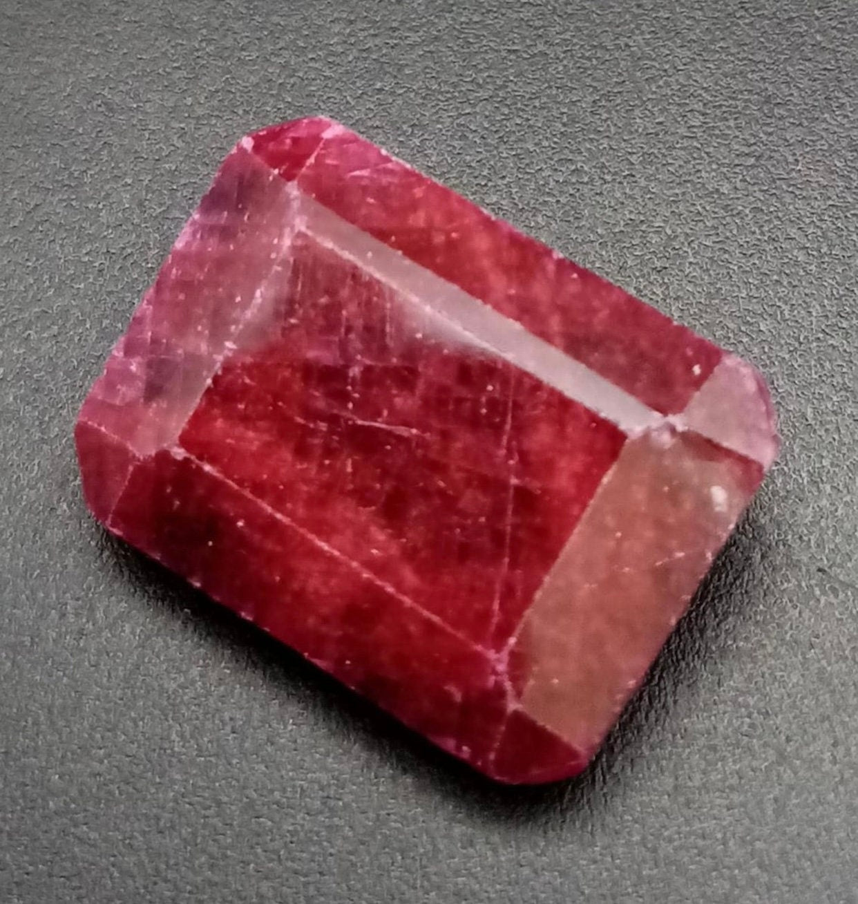 14.10ct Natural Ruby Gemstone GLI cert