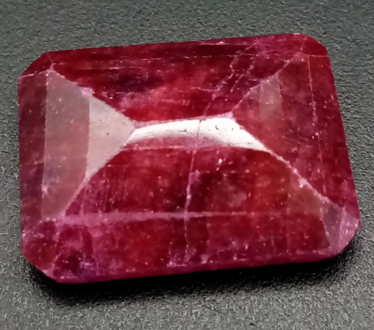 14.10ct Natural Ruby Gemstone GLI cert