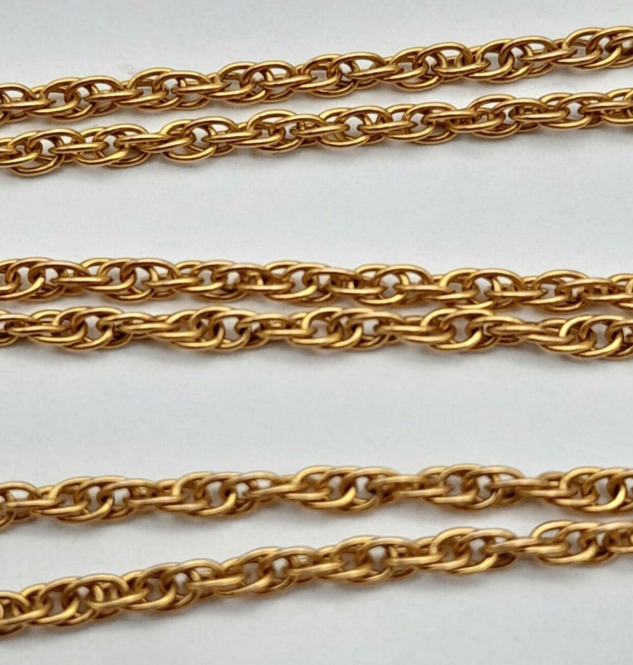 Prince of Wales Gold Chain Link necklace