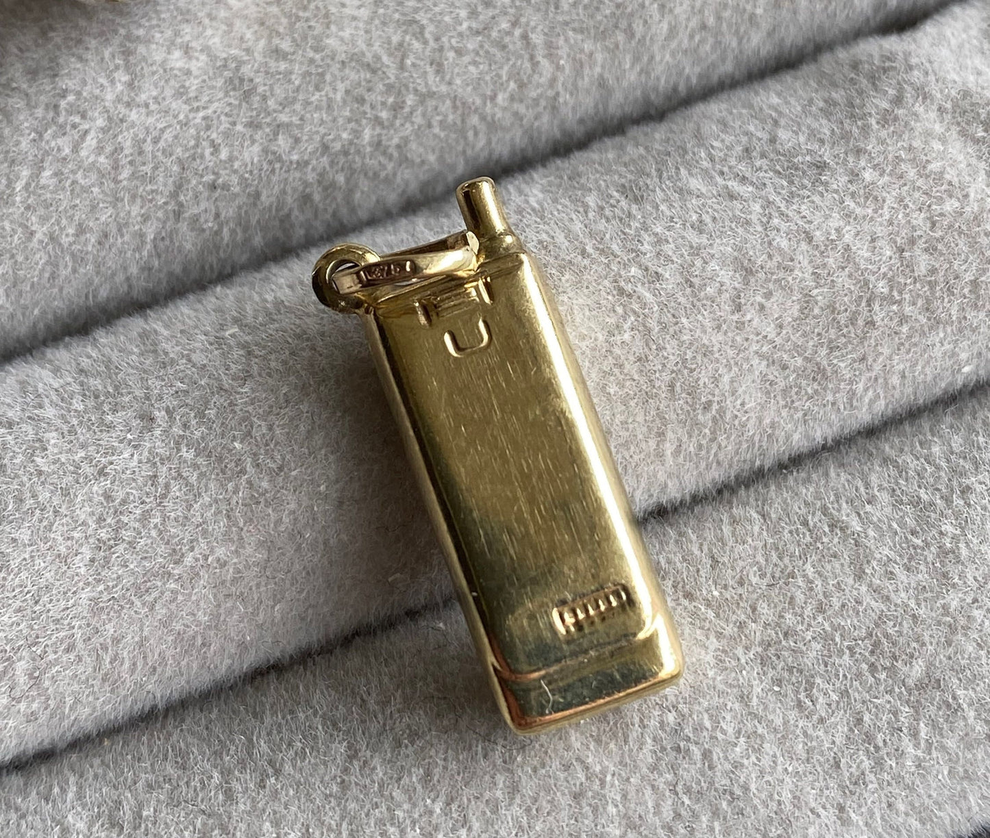 Gold mobile phone charm / pendant 9ct